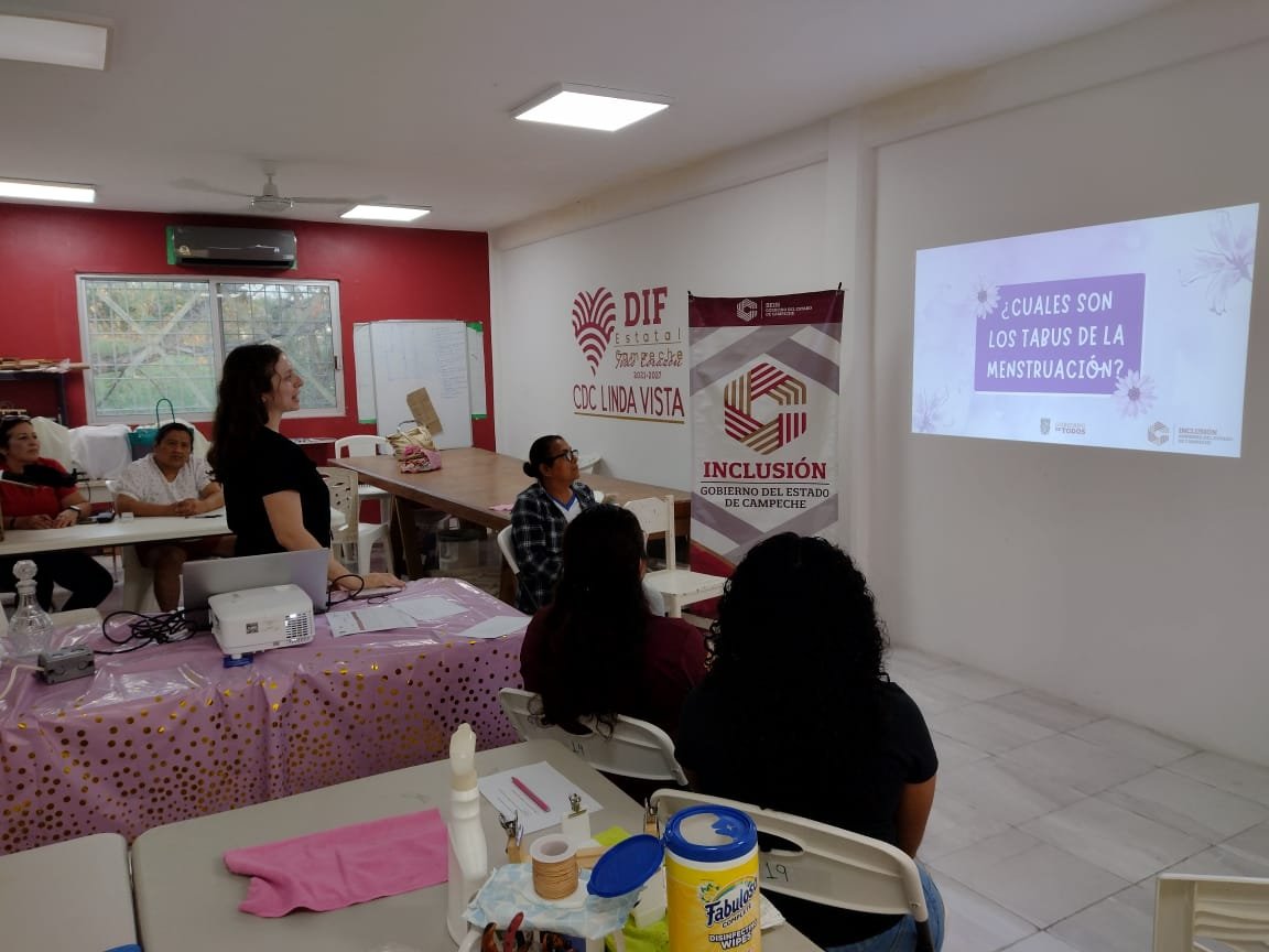 LA SECRETARÍA DE INCLUSIÓN INICIA TALLER DE MENSTRUACIÓN DIGNA Y CONFECCIÓN DE TOALLAS REUSABLES EN EL CDC LINDAVISTA