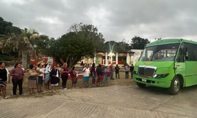 EN MARCHA TRANSPORTE ESCOLAR EN BENEFICIO DE ESTUDIANTES DE SAHCABCHÉN, HOPELCHÉN