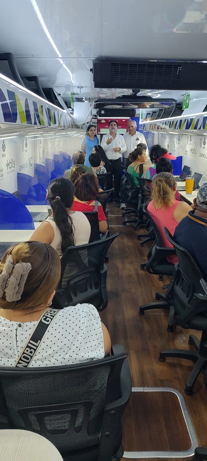 ALUMNOS DE LA ESG #8 PARTICIPAN EN ACTIVIDADES DEL AUTOBÚS TRAXIÓN