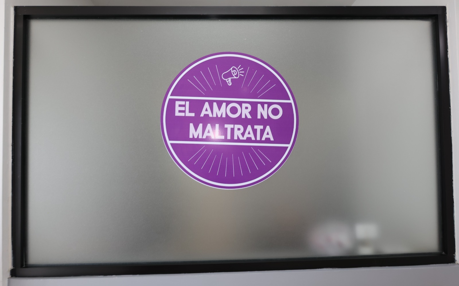 Imec Entrega Placa De Distintivo Morado Al Sector Empresarial E Institución Pública