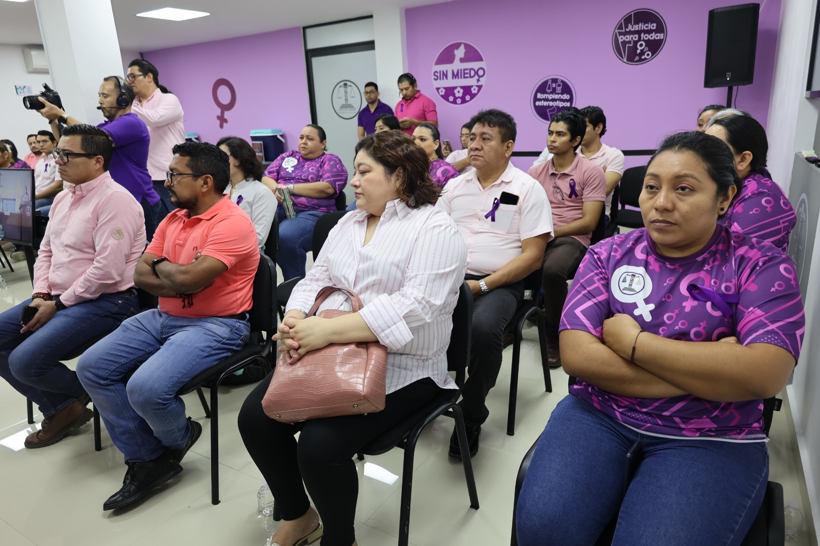 Imec Entrega Placa De Distintivo Morado Al Sector Empresarial E Institución Pública