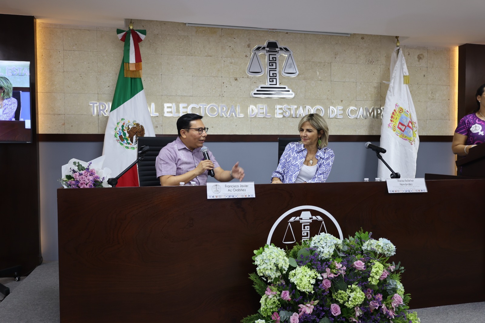 Imec Entrega Placa De Distintivo Morado Al Sector Empresarial E Institución Pública