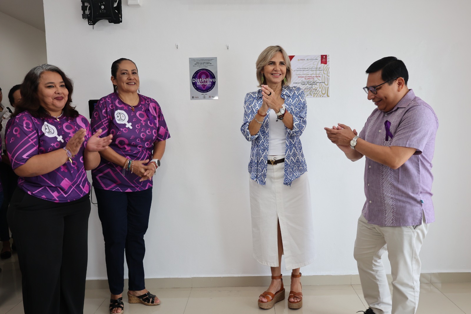 Imec Entrega Placa De Distintivo Morado Al Sector Empresarial E Institución Pública