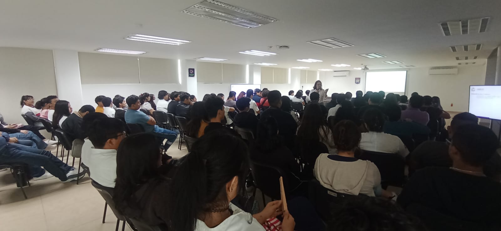 LA SECRETARÍA DE INCLUSIÓN IMPULSA LA PARTICIPACIÓN DE MUJERES Y NIÑAS EN LA CIENCIA