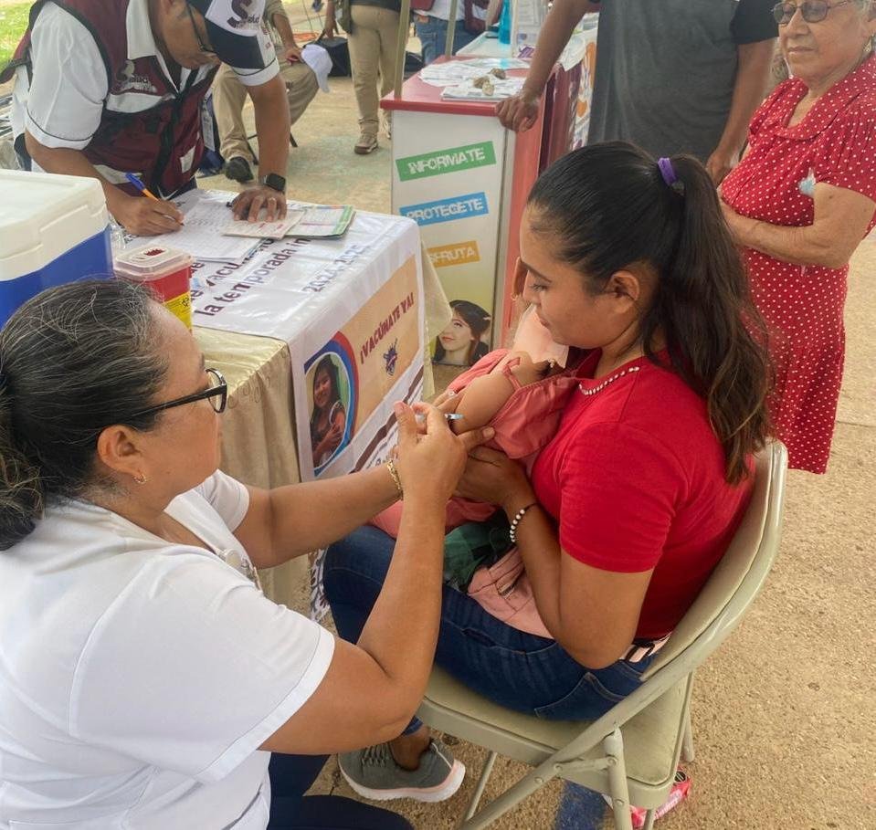 REFUERZA CAMPECHE LA VACUNACIÓN UNIVERSAL