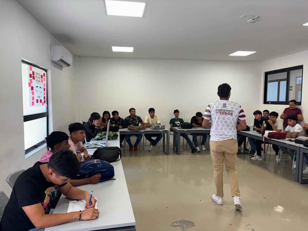 INJUCAM OFRECE CHARLA SOBRE VIOLENCIA DE GÉNERO