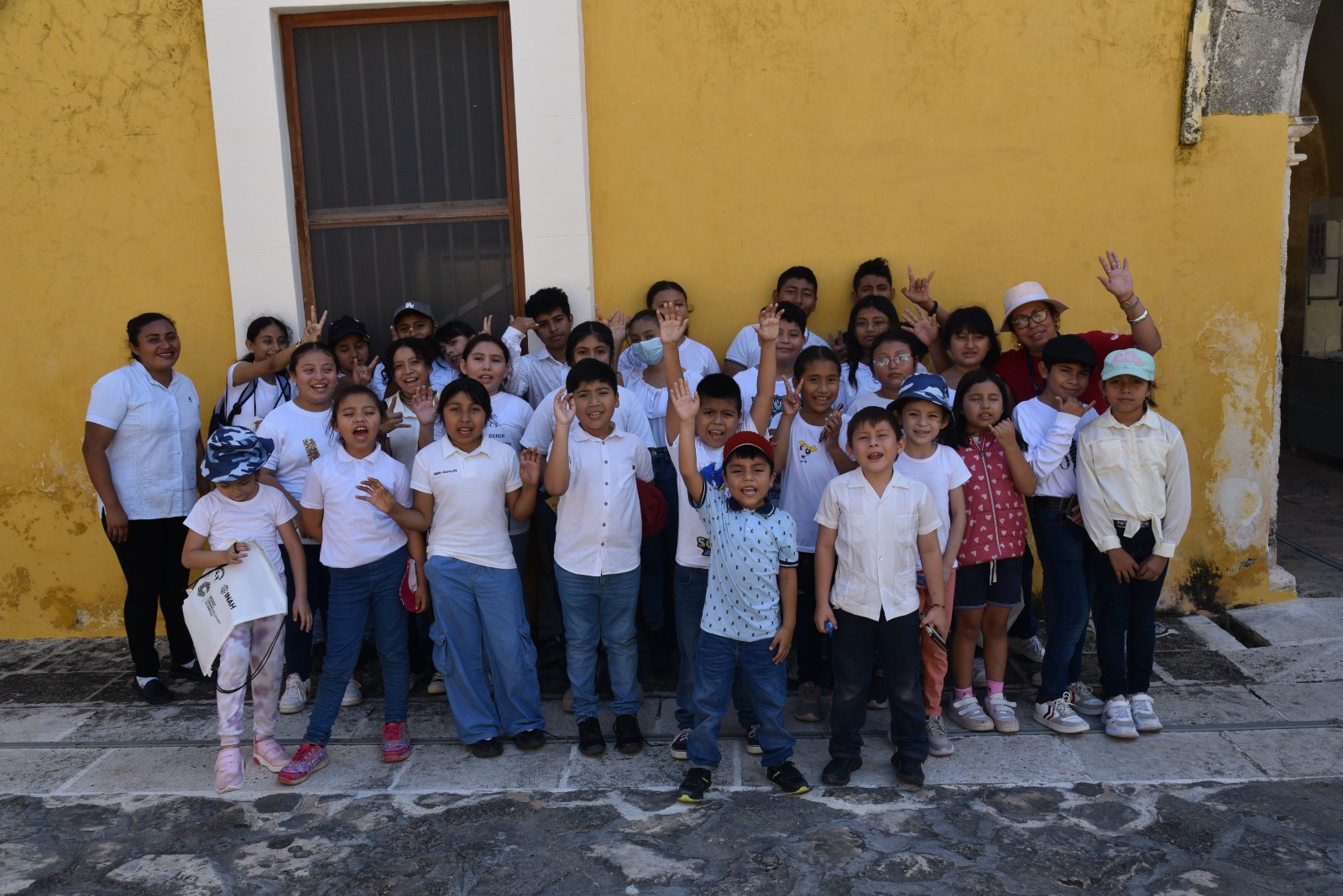 NIÑAS Y NIÑOS DEL CENTRO COMUNITARIO SIGLO XXI DISFRUTAN DEL PROGRAMA “VISITAS GUIADAS A MUSEOS” DE LA SEDUC