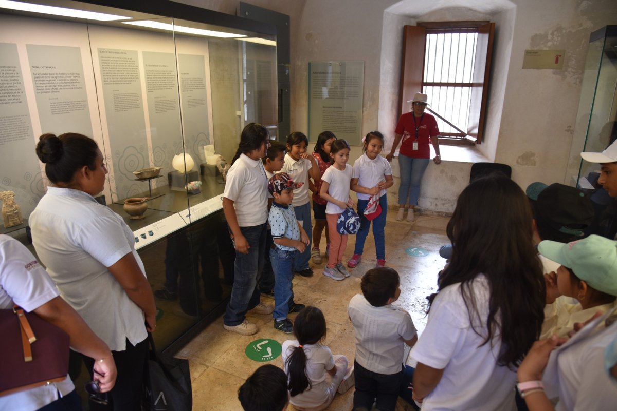 NIÑAS Y NIÑOS DEL CENTRO COMUNITARIO SIGLO XXI DISFRUTAN DEL PROGRAMA “VISITAS GUIADAS A MUSEOS” DE LA SEDUC