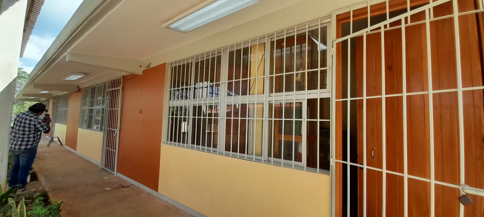 REHABILITA INIFEEC LA TELESECUNARIA N°84 EN LOS LAURELES, CAMPECHE