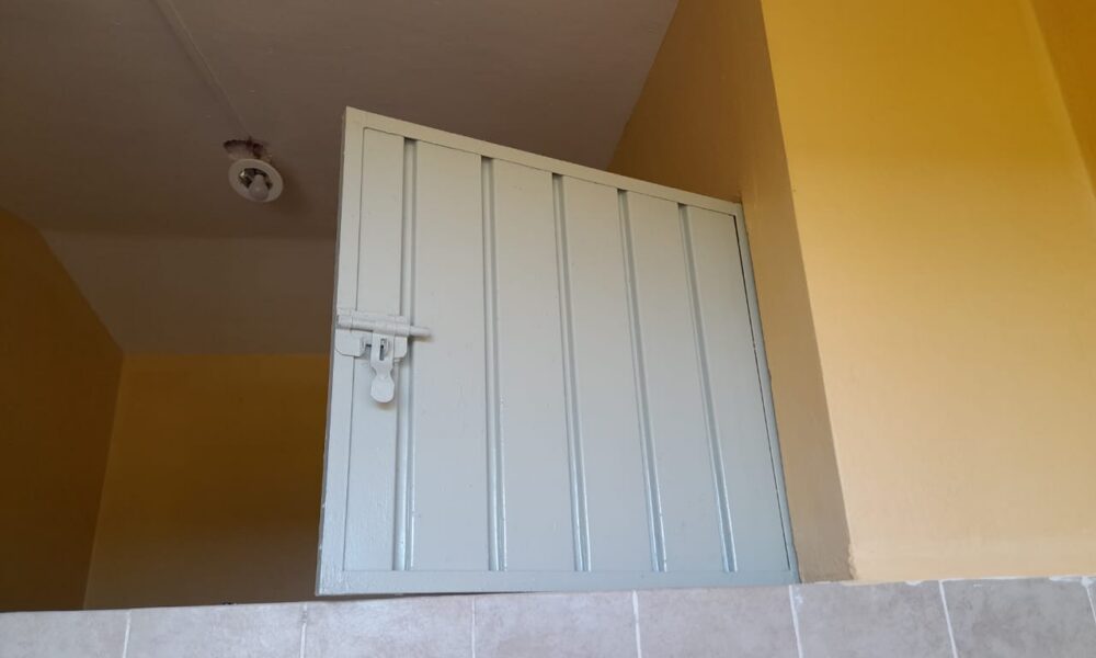 REHABILITA INIFEEC LA TELESECUNARIA N°84 EN LOS LAURELES, CAMPECHE