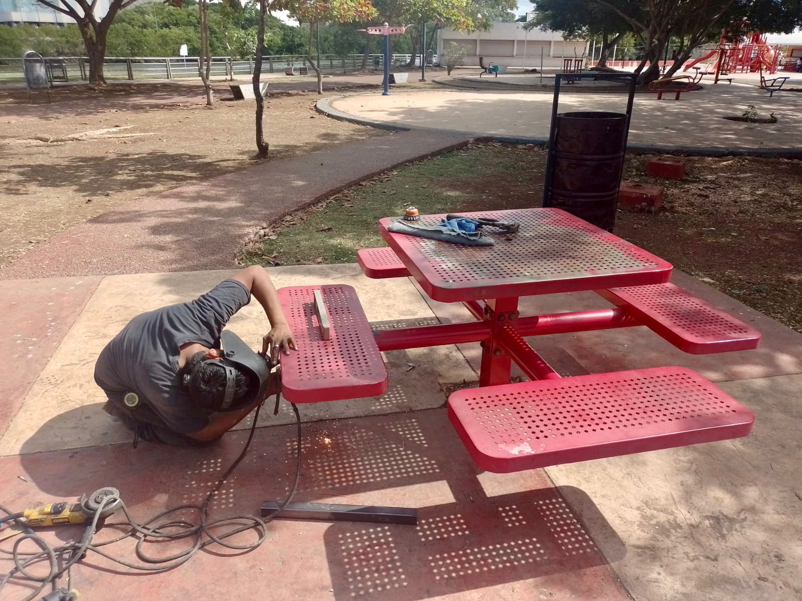 MANTENIMIENTO PERMANENTE EN EL PARQUE CAMPECHE