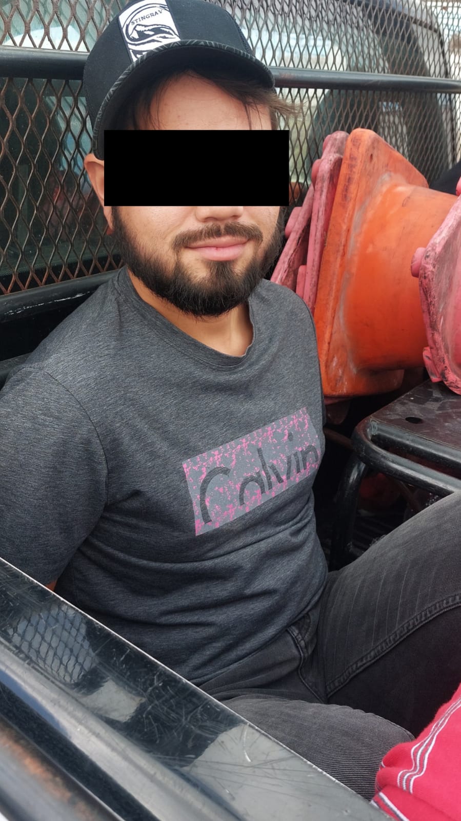SPSC ASEGURA A TRES SUJETOS EN SABANCUY POR PRESUNTA POSESIÓN DE ARMA DE FUEGO Y SUSTANCIAS ILÍCITAS