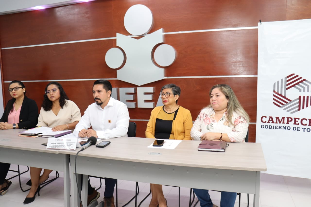 COMBATE FRONTAL AL REZAGO EDUCATIVO