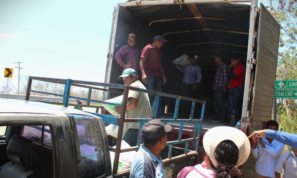ENTREGA DE FERTILIZANTE EN EL MUNICIPIO DE DZITBALCHÉ