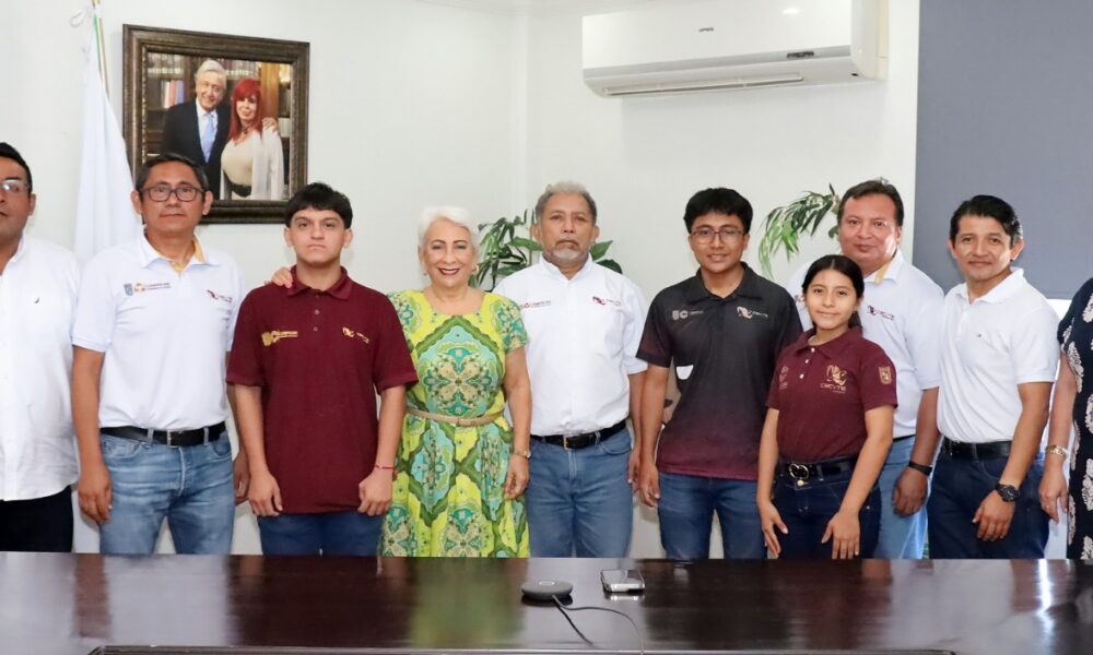 CECyTEC RECONOCE A SUS DOCENTES POR SU VALIOSO COMPROMISO CON LA EDUCACIÓN