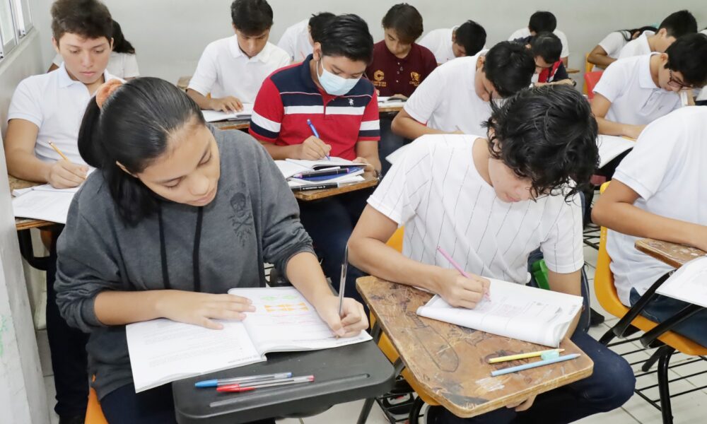 MÁS DE MIL 700 JÓVENES ASPIRAN FORMAR PARTE DE LA MEJOR PREPA DE CAMPECHE, CECyTEC
