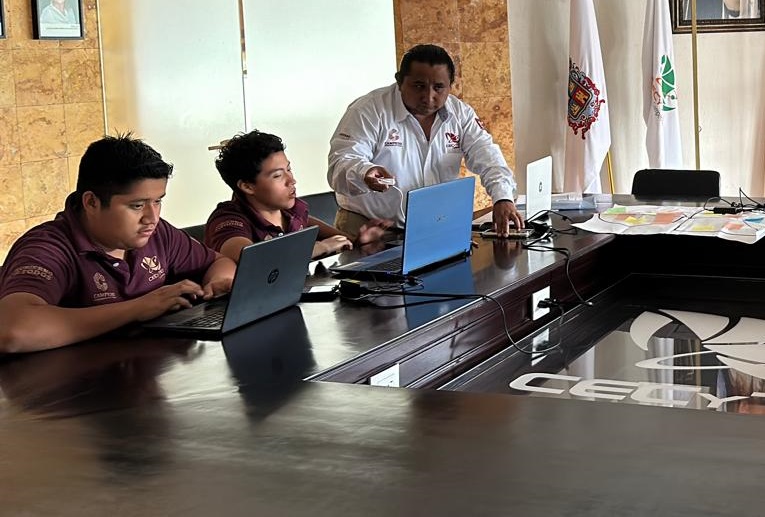 JÓVENES DEL CECyTEC BUSCAN SU LUGAR EN LA SEMIFINAL DEL CONCURSO NACIONAL DE HACKATHON 2024