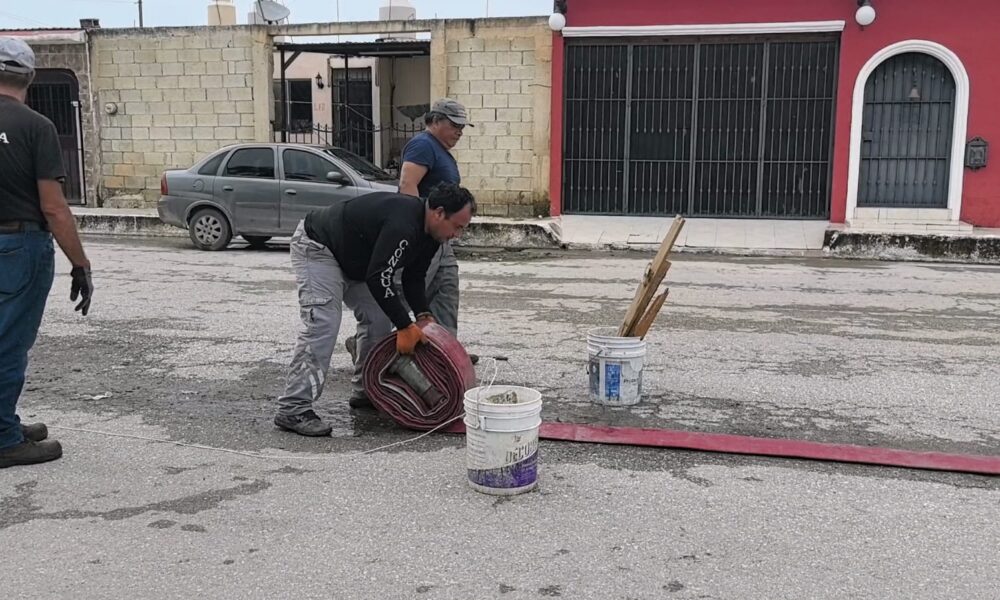 MARCELA MUÑOZ SUPERVISA INSTALACIÓN DE BOMBA EN “UNIDAD HABITACIONAL SIGLO XXI”