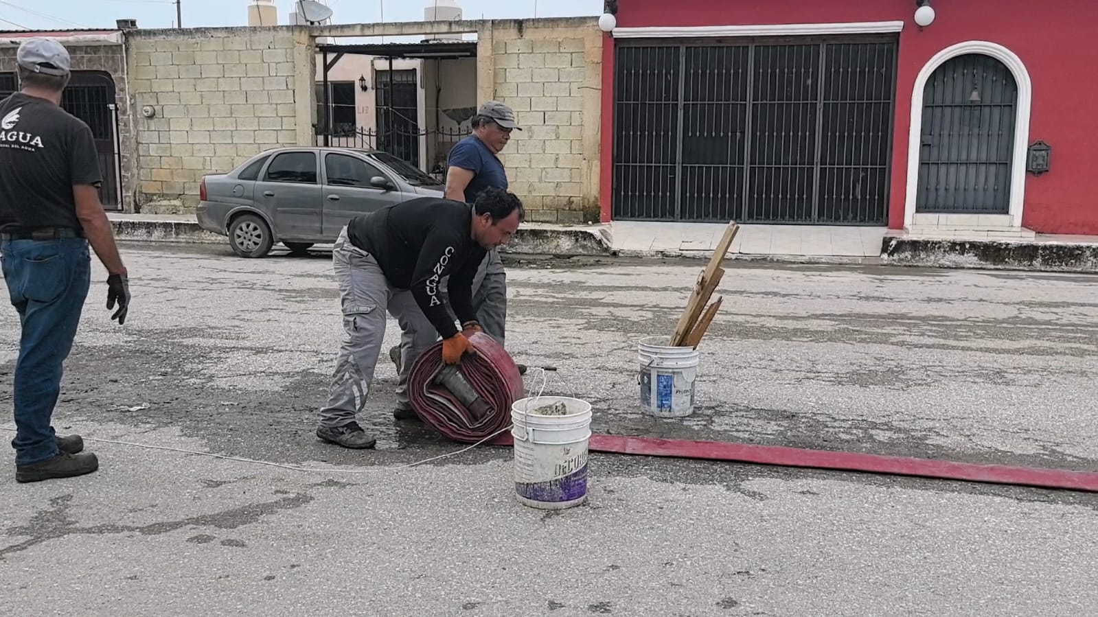 MARCELA MUÑOZ SUPERVISA INSTALACIÓN DE BOMBA EN “UNIDAD HABITACIONAL SIGLO XXI”