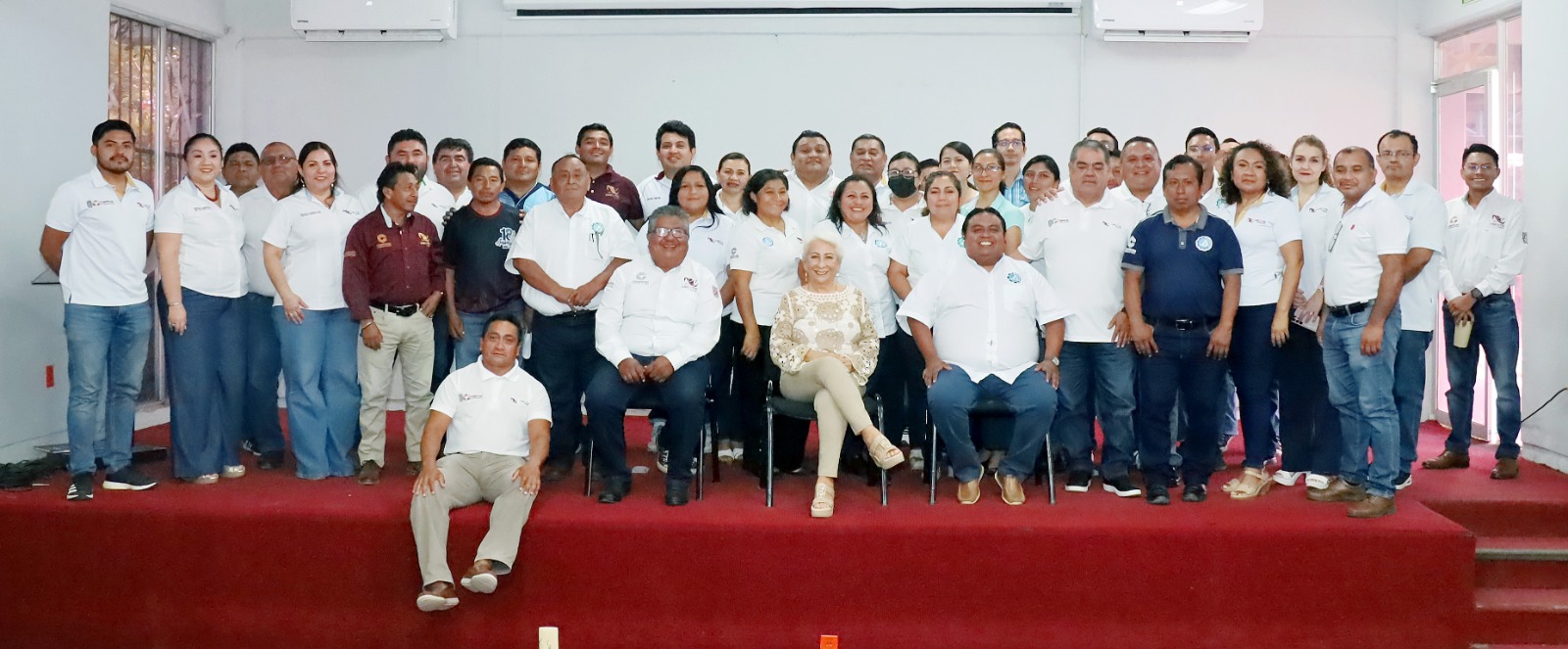 DOCENTES, ADMINISTRATIVOS Y PADRES DE FAMILIA DEL CECyTEC COMPROMETIDOS CON LA EDUCACIÓN