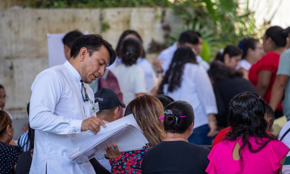 LA SEGOB LLEVÓ CERTEZA JURÍDICA A XPUJIL CALAKMUL DONDE SE ENTREGARON 430 TÍTULOS DE PROPIEDAD