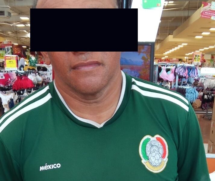 SPSC ASEGURA A SUJETO EN SUPERMERCADO DE LA CAPITAL DEL ESTADO
