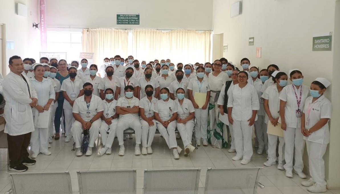 ALUMNOS DEL CECyTEC SE PROFESIONALIZAN EN ENFERMERIA