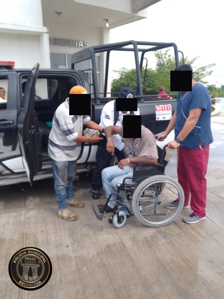 POLICÍA MUNICIPAL DE ESCÁRCEGA BRINDA APOYO DE TRASLADO A CIUDADANO LESIONADO