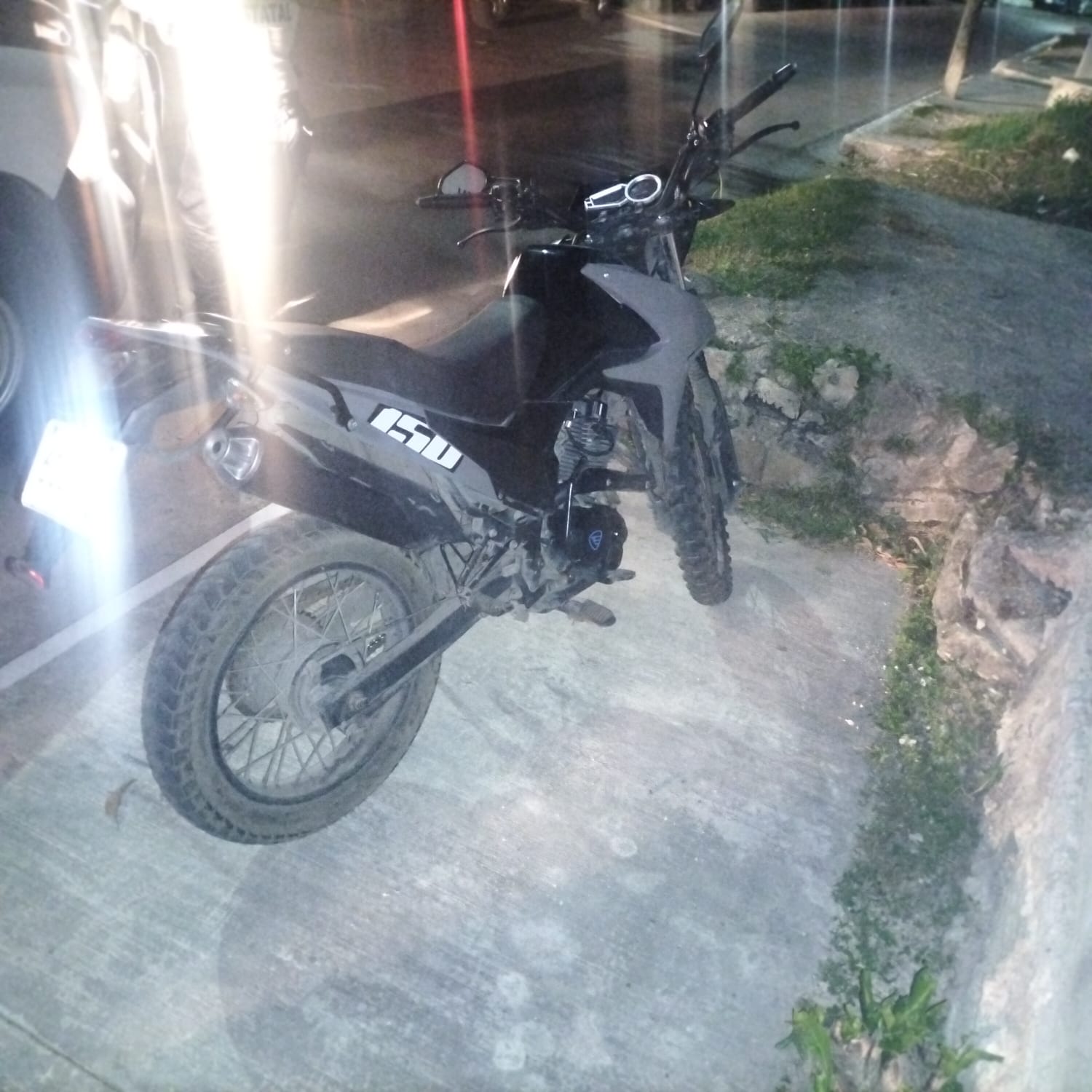 SPSC RECUPERA MOTOCICLETA CON REPORTE DE ROBO EN LA CAPITAL DEL ESTADO