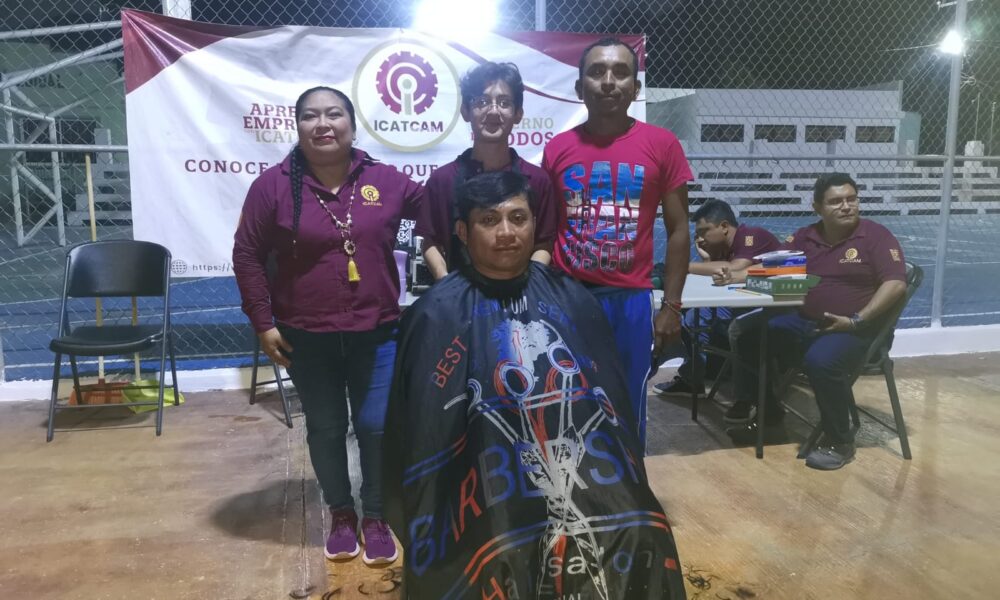 PARTICIPACIÓN DEL ICAT ACCIÓN MÓVIL SEYBAPLAYA EN EVENTO DE ENCENDIDO DE ARBOL NAVIDEÑO, EN LA COMUNIDAD DE XKEULIL DE ESTE MUNICIPIO