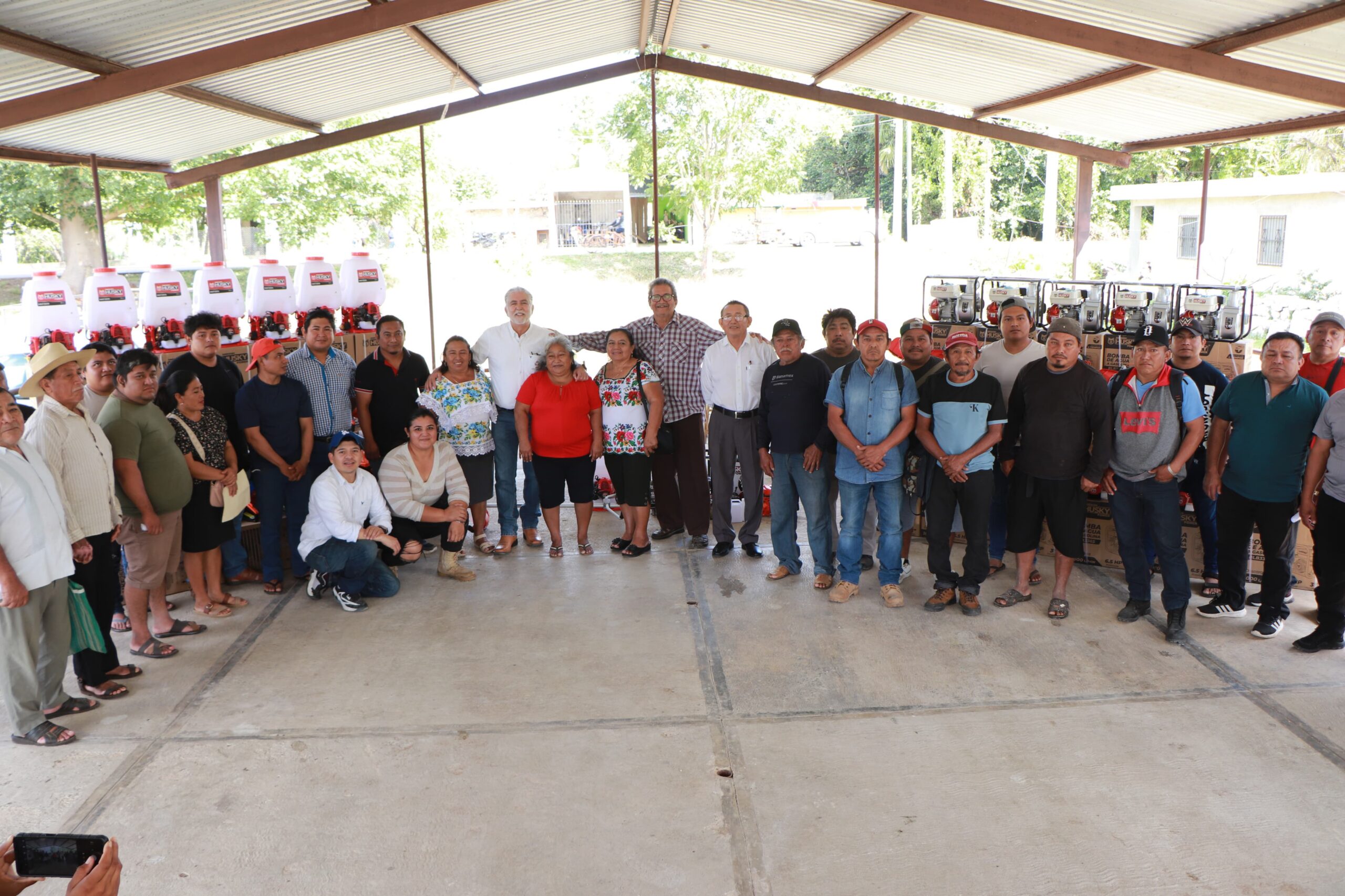 ENTREGA DE PAQUETES AGRÍCOLAS A BAJO COSTO EN NUNKINÍ