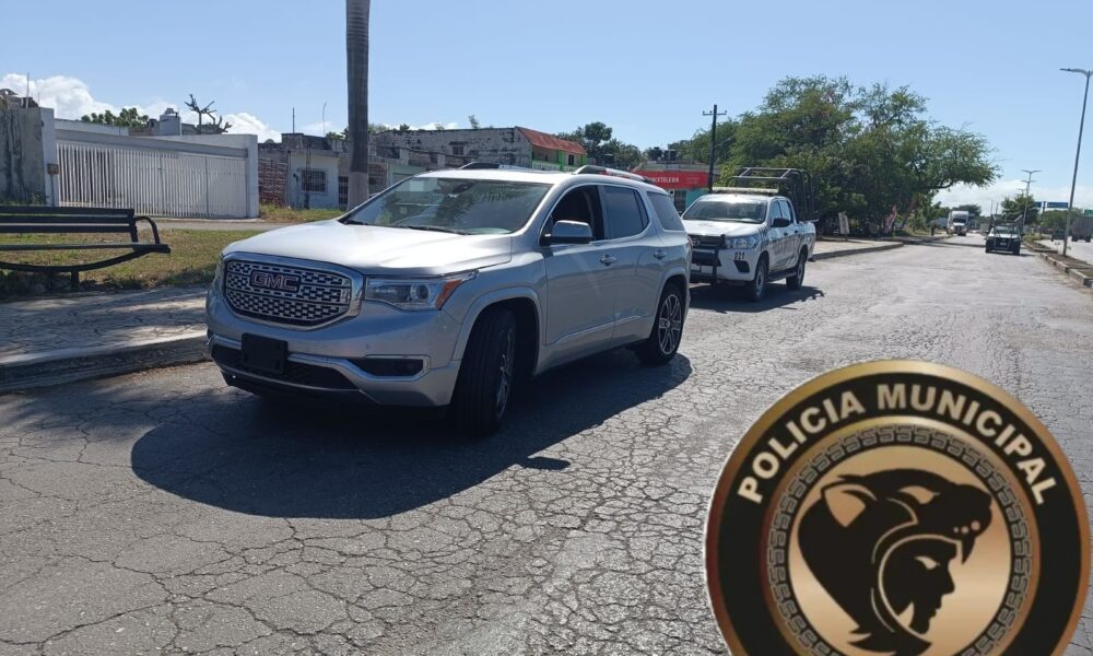SPSC RECUPERA VEHÍCULO CON REPORTE DE ROBO EN CHAMPOTÓN