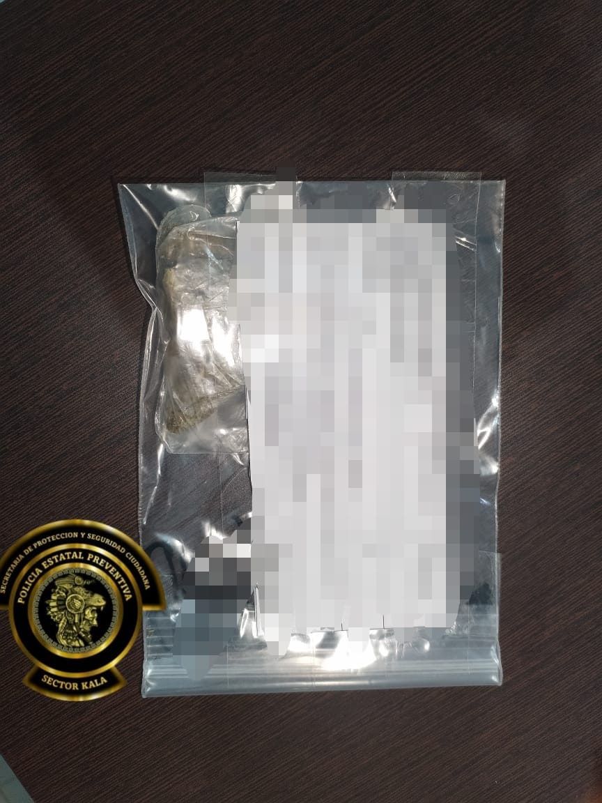 SPSC ASEGURA A DOS PERSONAS EN POSESIÓN DE PRESUNTA DROGA EN LA CAPITAL DEL ESTADO