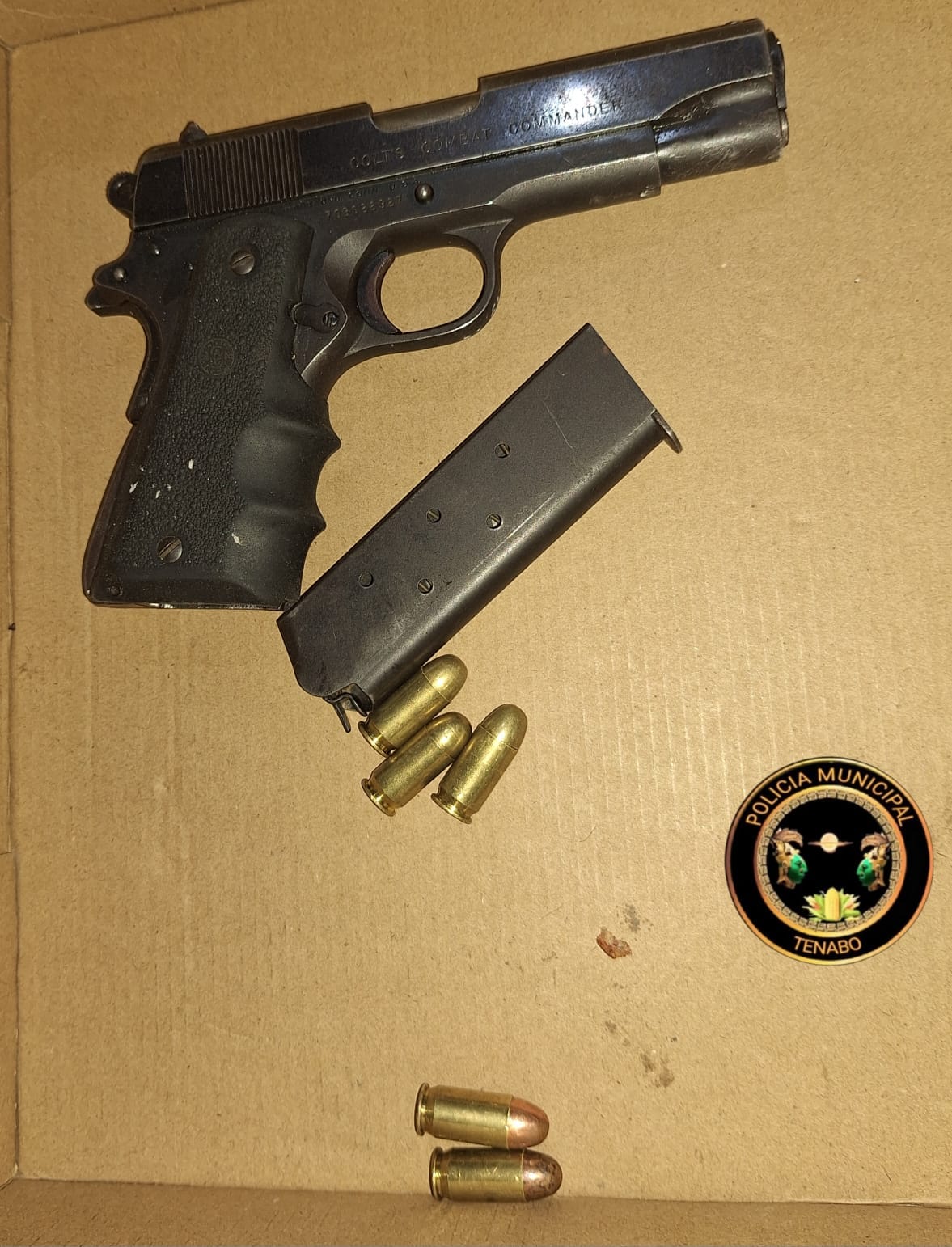 POLICÍA MUNICIPAL DE TENABO ASEGURA A CUATRO SUJETOS EN POSESIÓN DE PRESUNTA DROGA