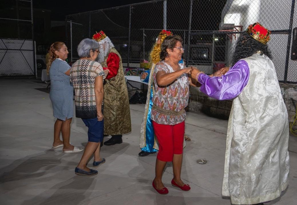 SPSC LLEVA “CARAVANA DE REYES MAGOS” AL CDC PLAN CHAC