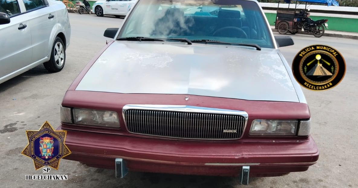 POLICÍA MUNICIPAL DE HECELCHAKÁN RECUPERA VEHÍCULO CON REPORTE DE ROBO