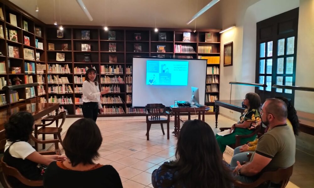 SIPINNA PARTICIPA EN CHARLA SOBRE DEPRESIÓN EN LA BIBLIOTECA DE CAMPECHE
