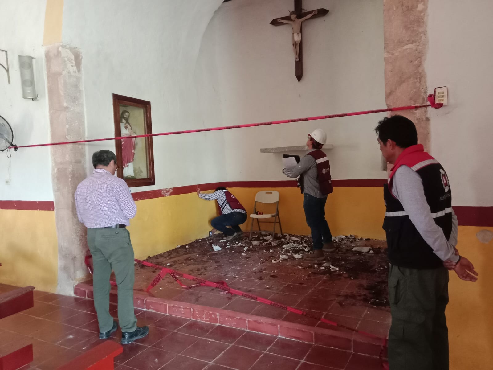 APCEC REALIZA INSPECCIÓN PARA DESCARTAR RIESGO EN HISTÓRICA IGLESIA DE HOPELCHÉN