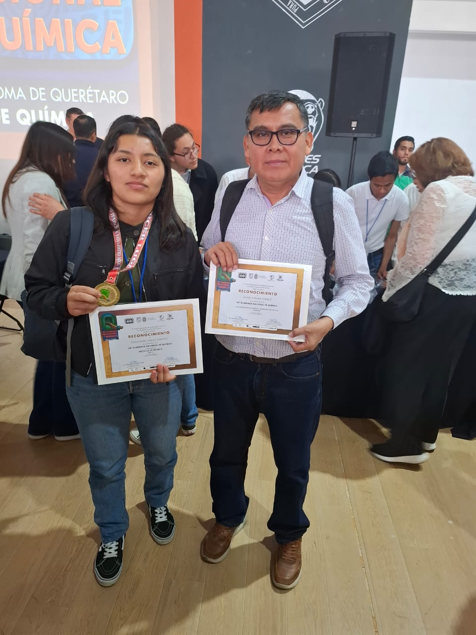 ALUMNA DE COBACAM GANA MEDALLA DE BRONCE EN OLIMPIADA NACIONAL DE QUÍMICA