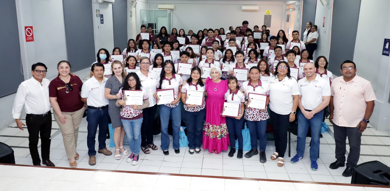 CECyTEC RECONOCE A LAS Y LOS JÓVENES TALENTOS JAGUAR