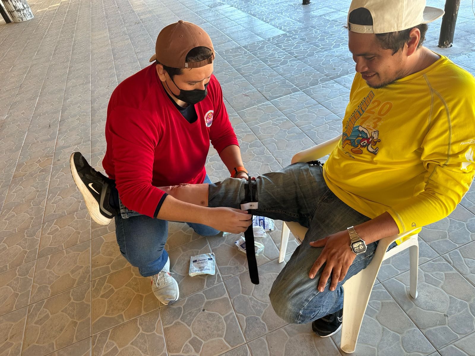 APICAM CAPACITA A PERSONAL DE PLAYA BONITA CON CURSO DE GUARDAVIDAS PROFESIONAL