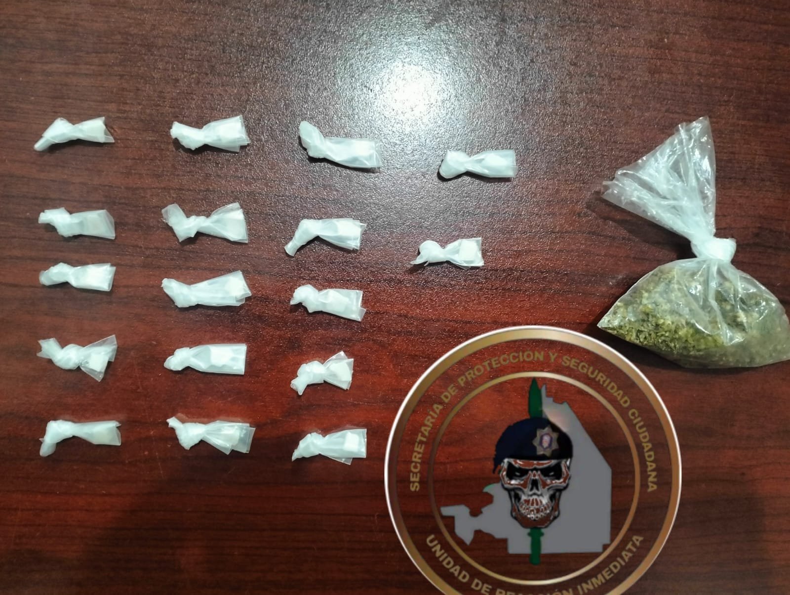 SPSC ASEGURA A SUJETO EN POSESIÓN DE PRESUNTA DROGA EN LA CAPITAL DEL ESTADO