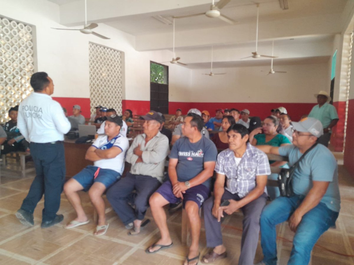 POLICÍA MUNICIPAL DE HOPELCHÉN IMPARTE “CURSO DE EDUCACIÓN VIAL Y RENOVACIÓN DE LICENCIAS”