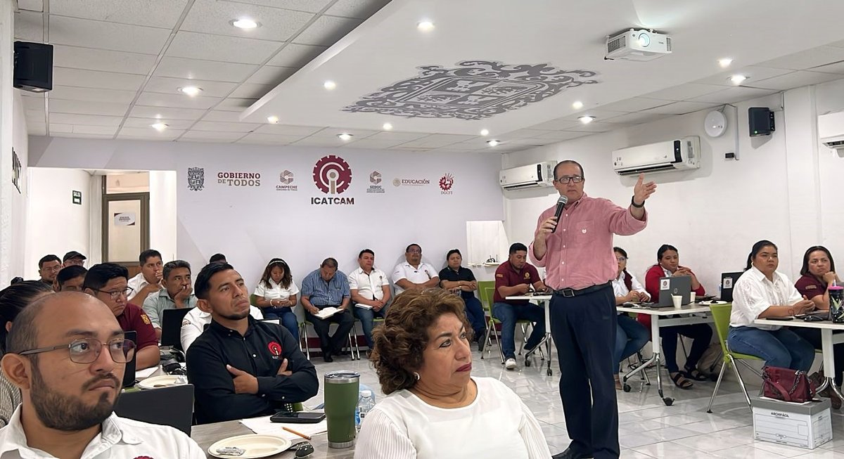 PRESENTA SEDECO LA CAMPAÑA DE REGISTRO DE MARCA Y EL PROGRAMA DE DESARROLLO DE PRODUCTOS ANTE DIRECTIVOS DEL ICATCAM