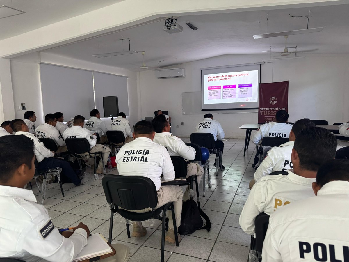 IMPARTEN CURSO SOBRE CULTURA TURÍSTICA Y ANFITRIONÍA PARA EL PERSONAL DE LA POLICÍA TURÍSTICA