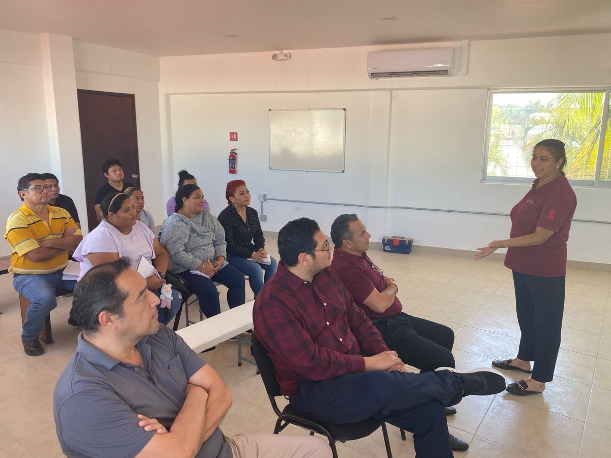 FORTALECEN CAPACITACIÓN SOBRE VIH E ITS EN EL ALBERGUE “AJO’OL NAJ”