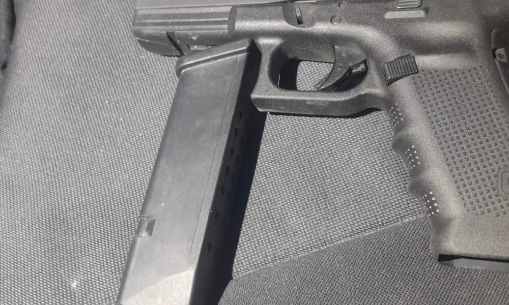 POLICÍA MUNICIPAL DE CALAKMUL ASEGURÓ A TRES SUJETOS EN POSESIÓN DE PRESUNTA ARMA DE FUEGO