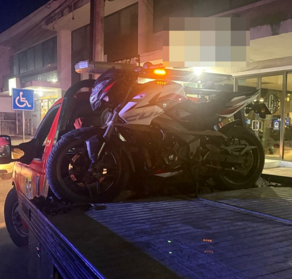 SPSC ASEGURA PRESUNTA DROGA Y MOTOCICLETA EN AMPLIACIÓN SAMULÁ