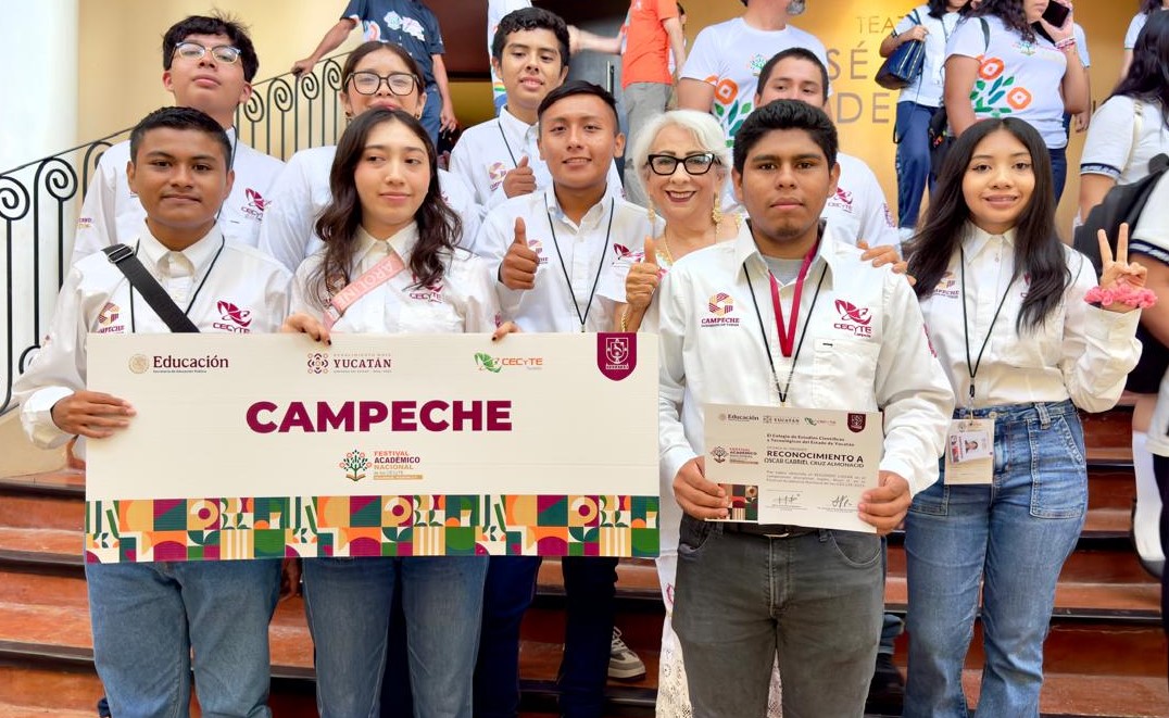 DELEGACIÓN DE CECyTEC PONE UNA VEZ MÁS NOMBRE DE CAMPECHE EN ALTO