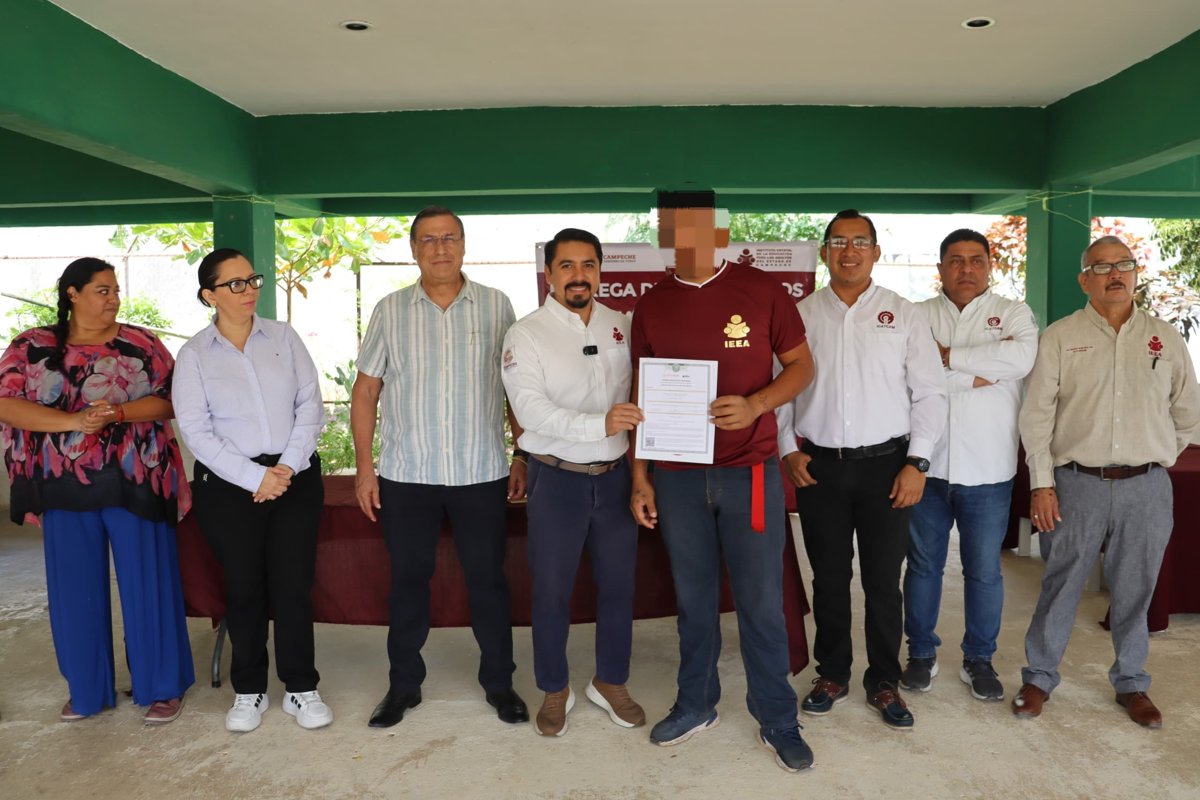 IEEA ENTREGA CERTIFICADOS DE EDUCACIÓN BÁSICA EN CERESO KOBÉN, CAMPECHE